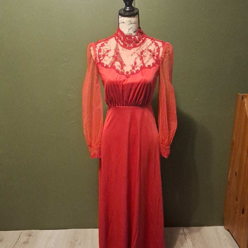 Vintage 70s 80s Red Lace Yoke Long Sleeve Women's Dress Union Made